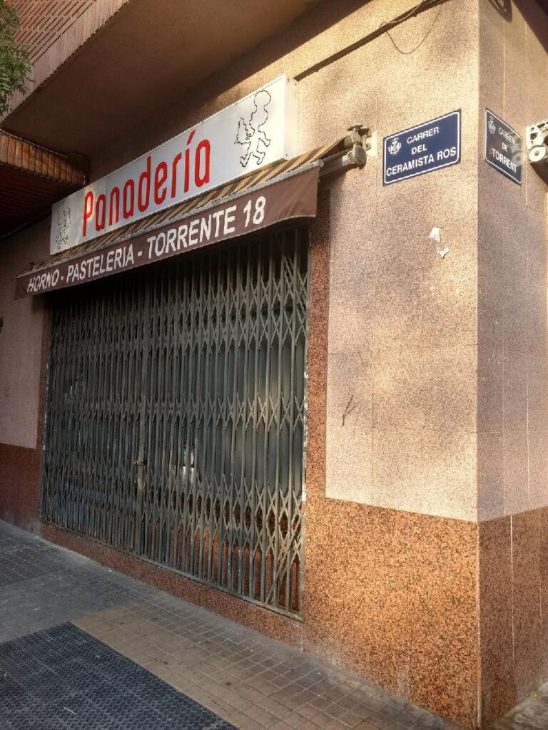 Carrer de Lluís Lamarca, Hornos en Torrente